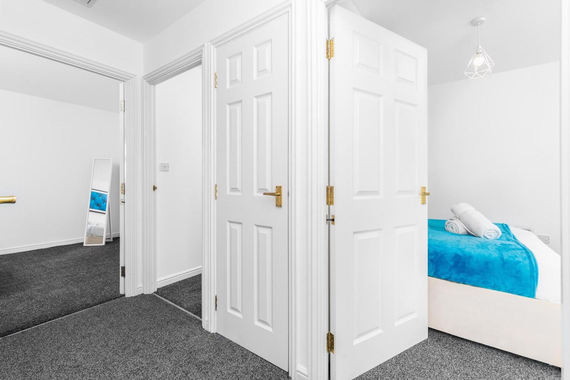 Spacious 2 Bedroom - Parking - Netflix - Wifi - 6cw *