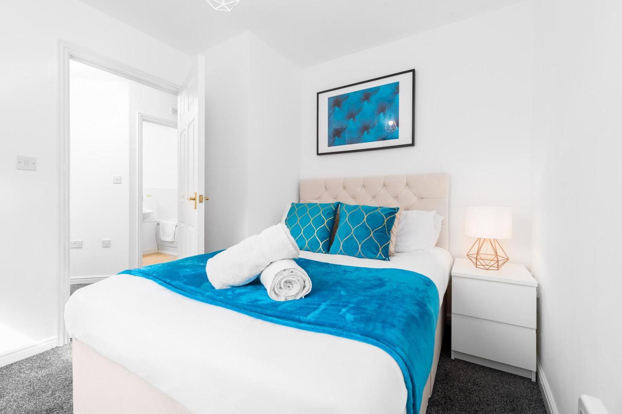 Spacious 2 Bedroom - Parking - Netflix - Wifi - 6cw *
